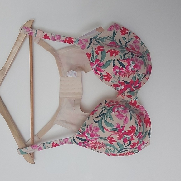 NWT Cacique Lightly Lined T Shirt Bra Tropical Print Size 46D - Picture 1 of 5